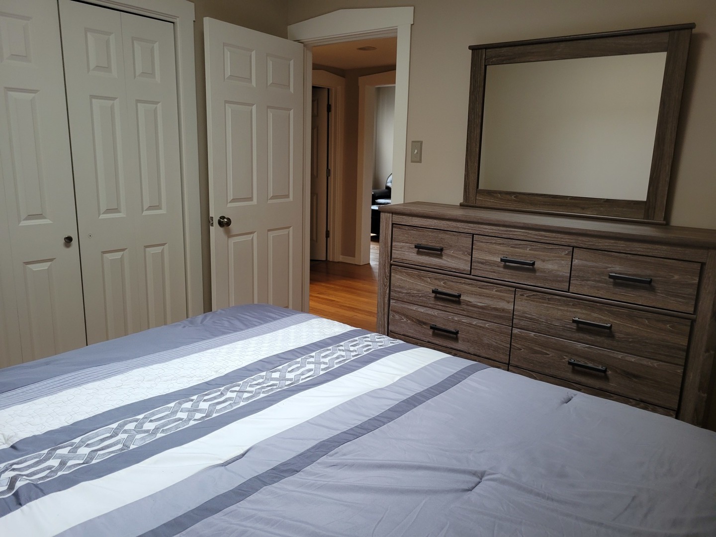 29 East Burlington Street, Unit 2 Riverside, IL 60546 - Photo 7 of 11
