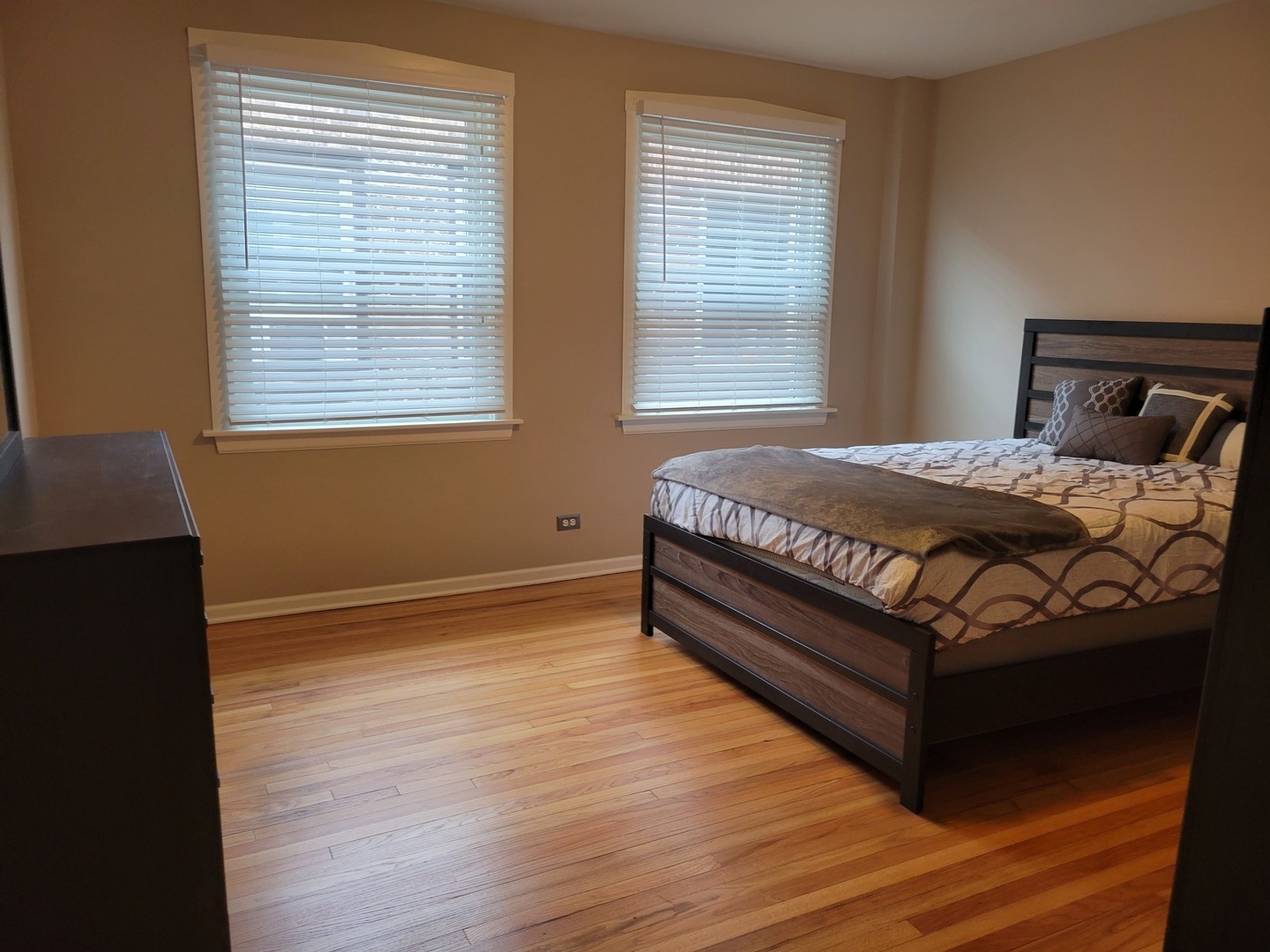 29 East Burlington Street, Unit 2 Riverside, IL 60546 - Photo 8 of 11