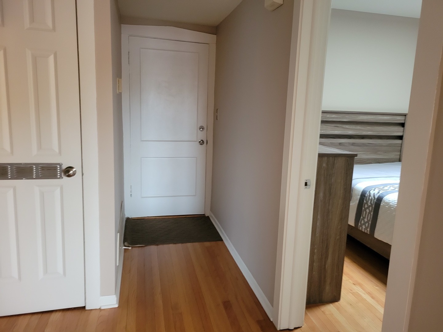 29 East Burlington Street, Unit 2 Riverside, IL 60546 - Photo 10 of 11