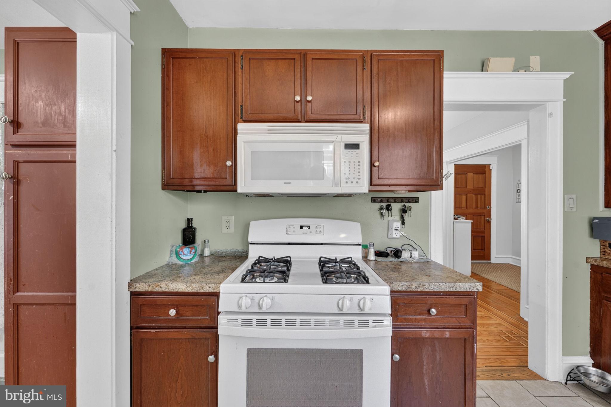 51 Windsor Avenue Upper Darby, PA 19082 - Photo 22 of 37