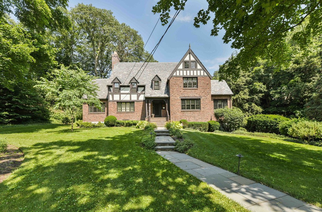 17 Croftdale Road Newton, MA 02459 - Photo 1 of 28