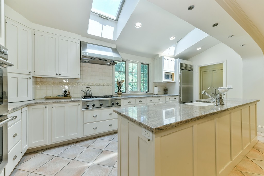 17 Croftdale Road Newton, MA 02459 - Photo 11 of 28