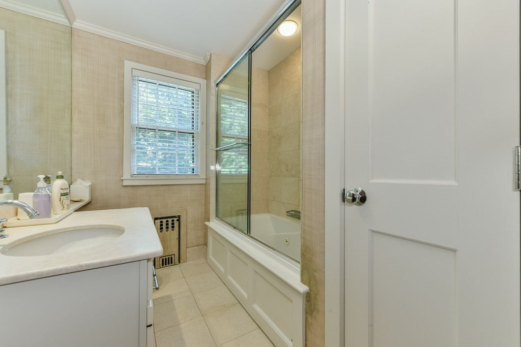 17 Croftdale Road Newton, MA 02459 - Photo 23 of 28
