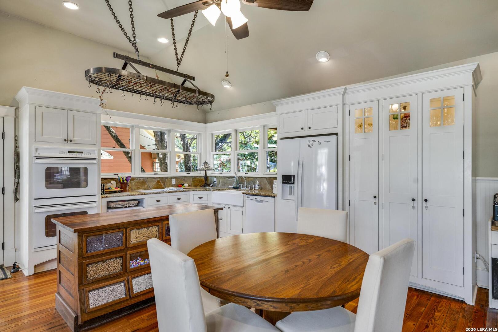 101 Landa Street Boerne, TX 78006 - Photo 14 of 50