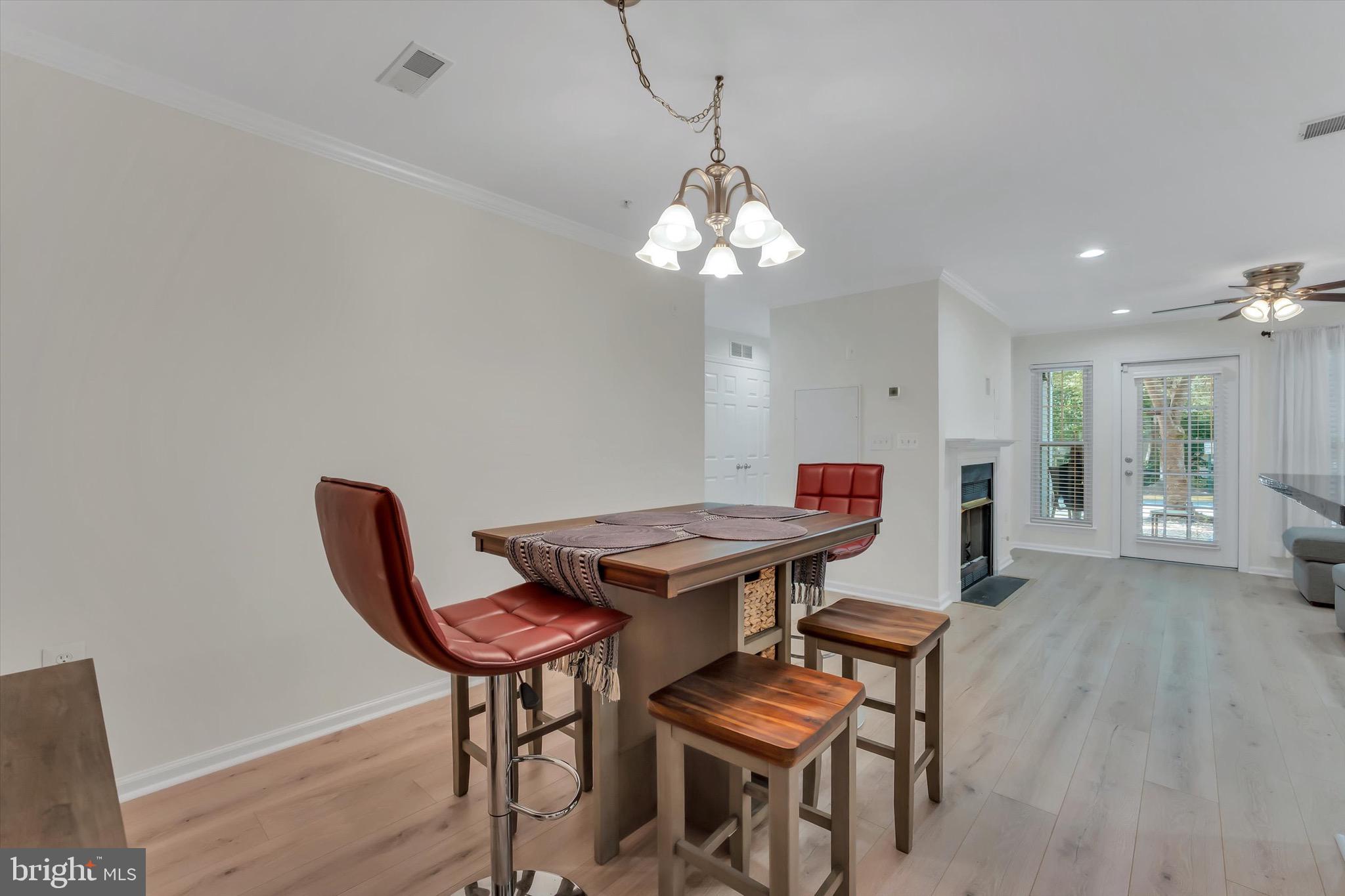 1516 North Point Drive, Unit 1 Reston, VA 20194 - Photo 7 of 32 Dinong Room