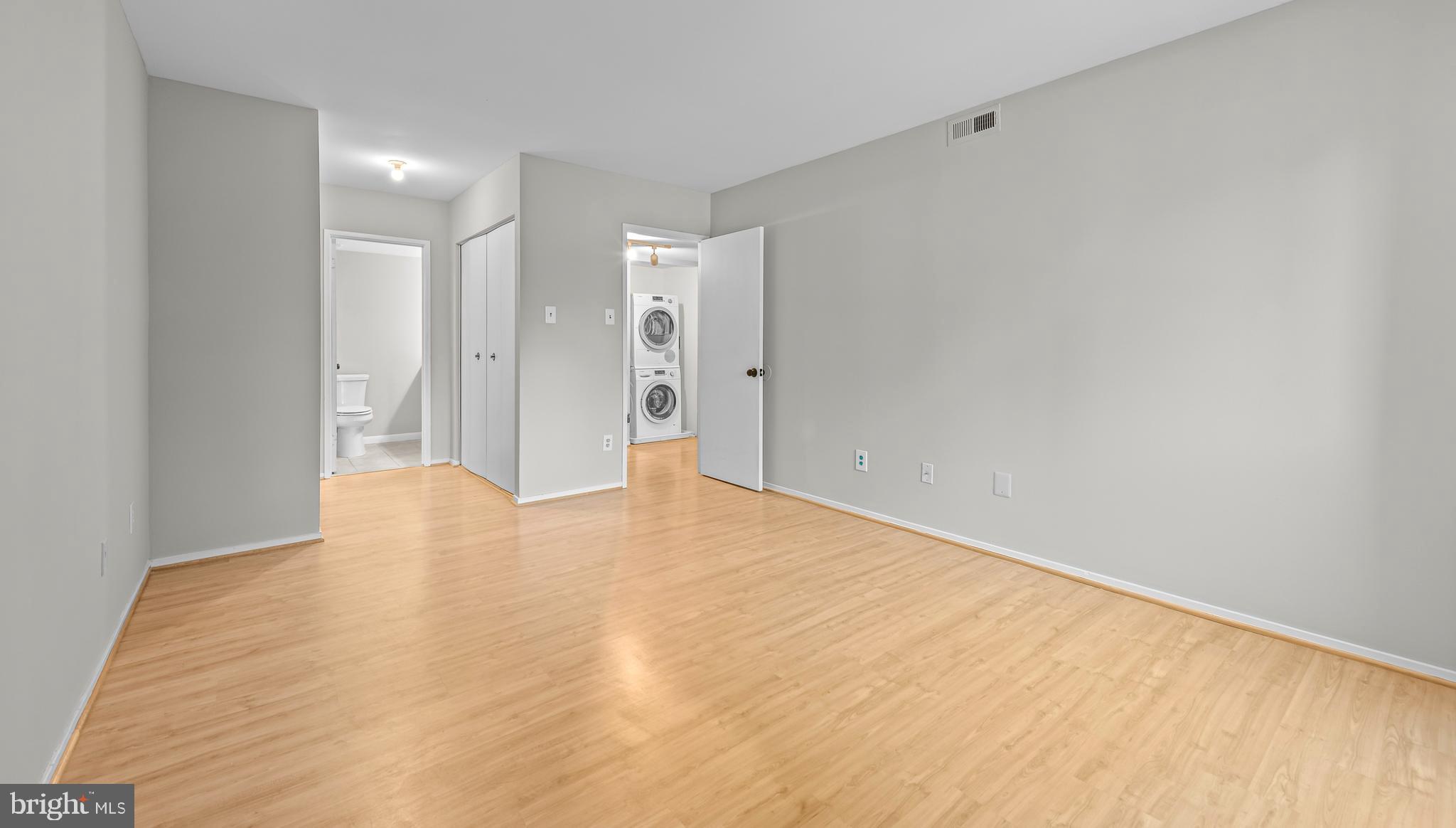 1645 Parkcrest Circle, Unit 200 Reston, VA 20190 - Photo 23 of 29 a view of empty room