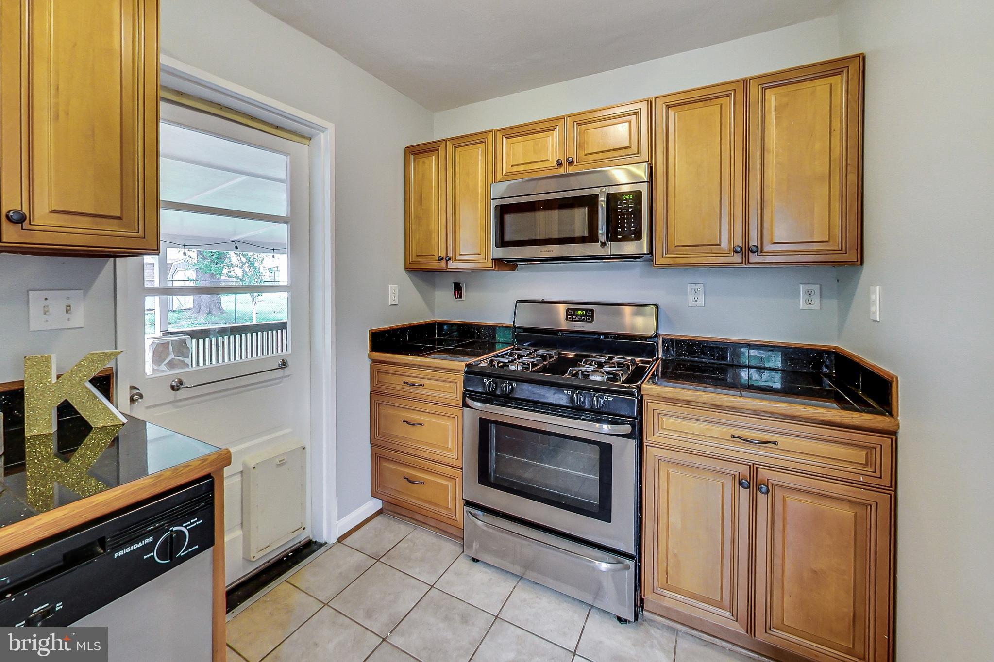 6641 Barrett Road Falls Church, VA 22042 - Photo 9 of 50