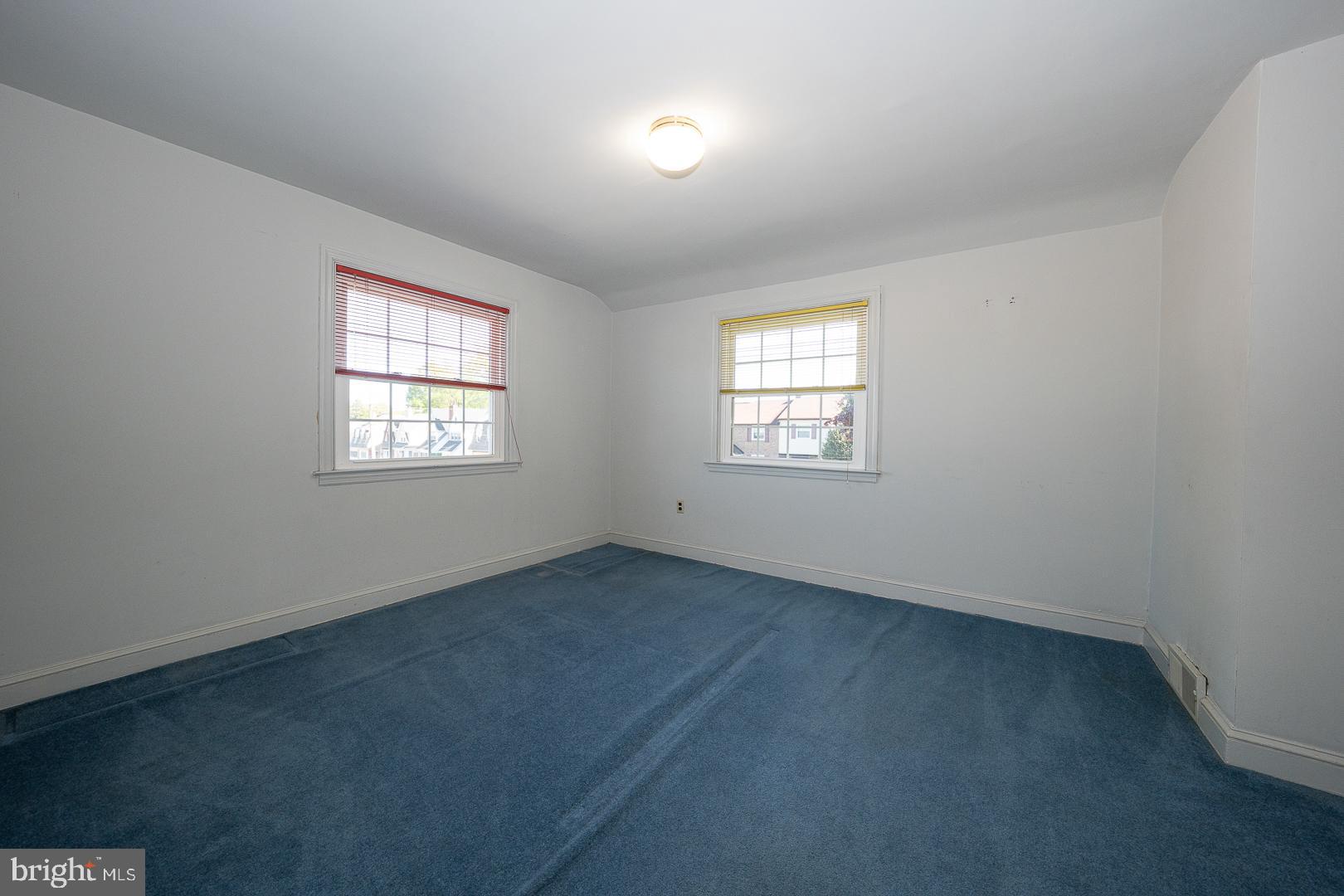 306 Sedgewood Road Springfield, PA 19064 - Photo 32 of 55 an empty room with windows