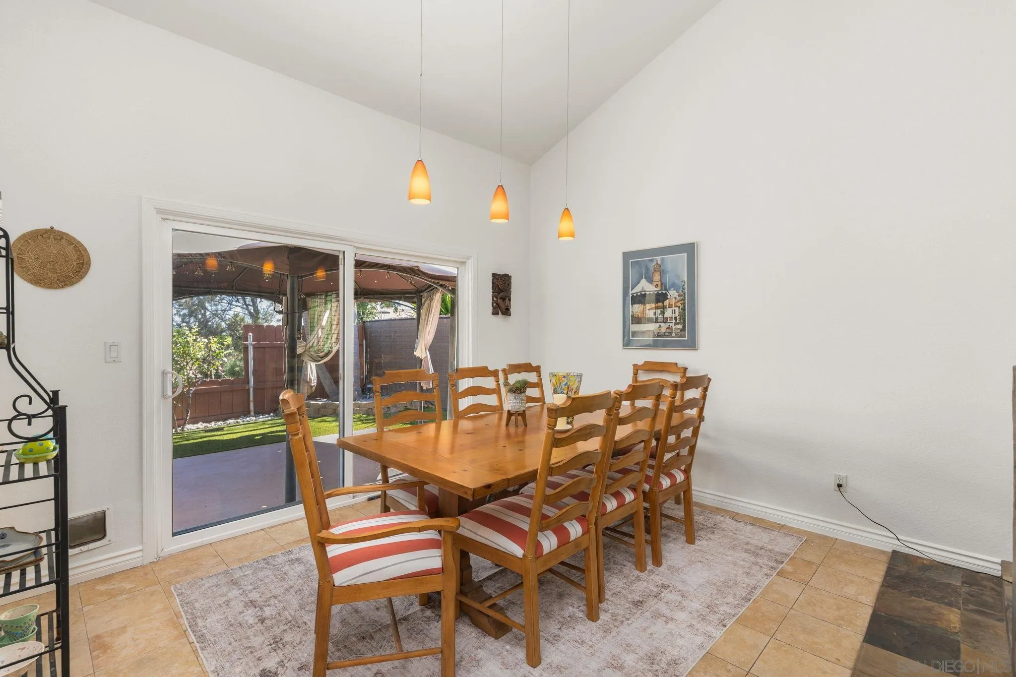 10035 Verbena Lane Spring Valley, CA 91977 - Photo 12 of 40