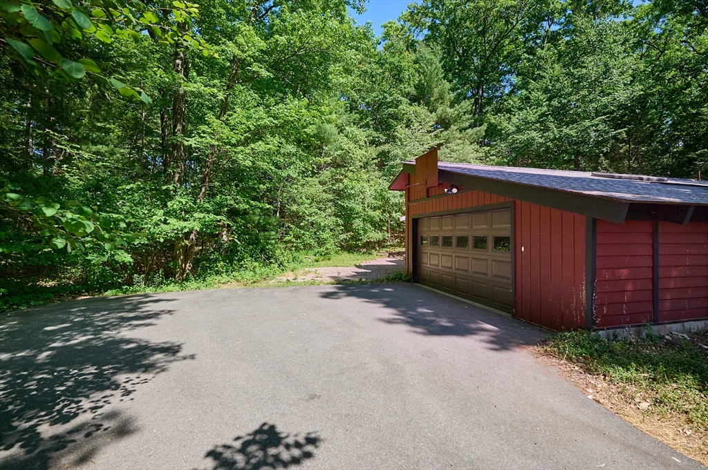 15 Red Fox Lane Amherst, MA 01002 - Photo 26 of 38