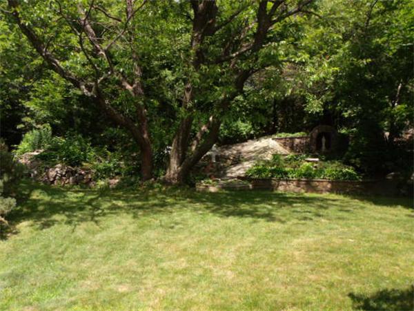 12 Freeman Road Salem, MA 01970 - Photo 21 of 23 Gallery Image 21