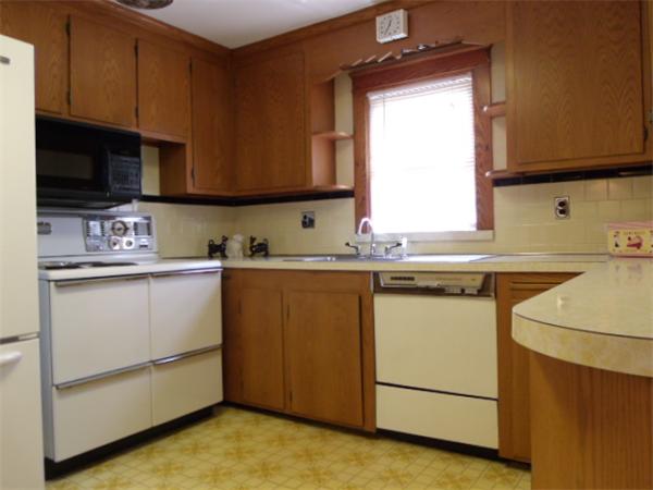 12 Freeman Road Salem, MA 01970 - Photo 7 of 23 Gallery Image 7