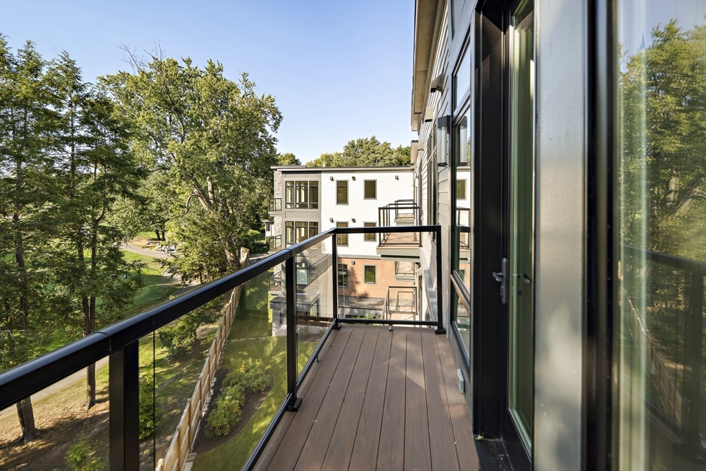 20 Kinmonth Road, Unit 308 Newton, MA 02468 - Photo 10 of 26