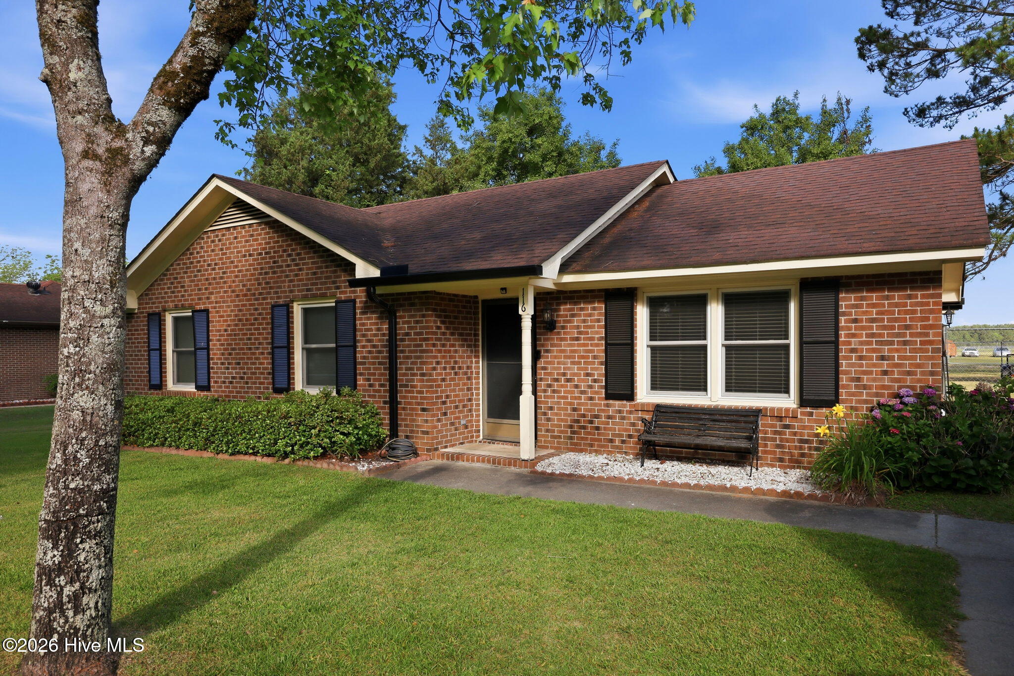 116 East Catawba Road Greenville, NC 27834 - Photo 2 of 33 IMG_2576