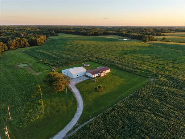 $279,900 | 2239 County Road 1390, Cairo, MO 65239