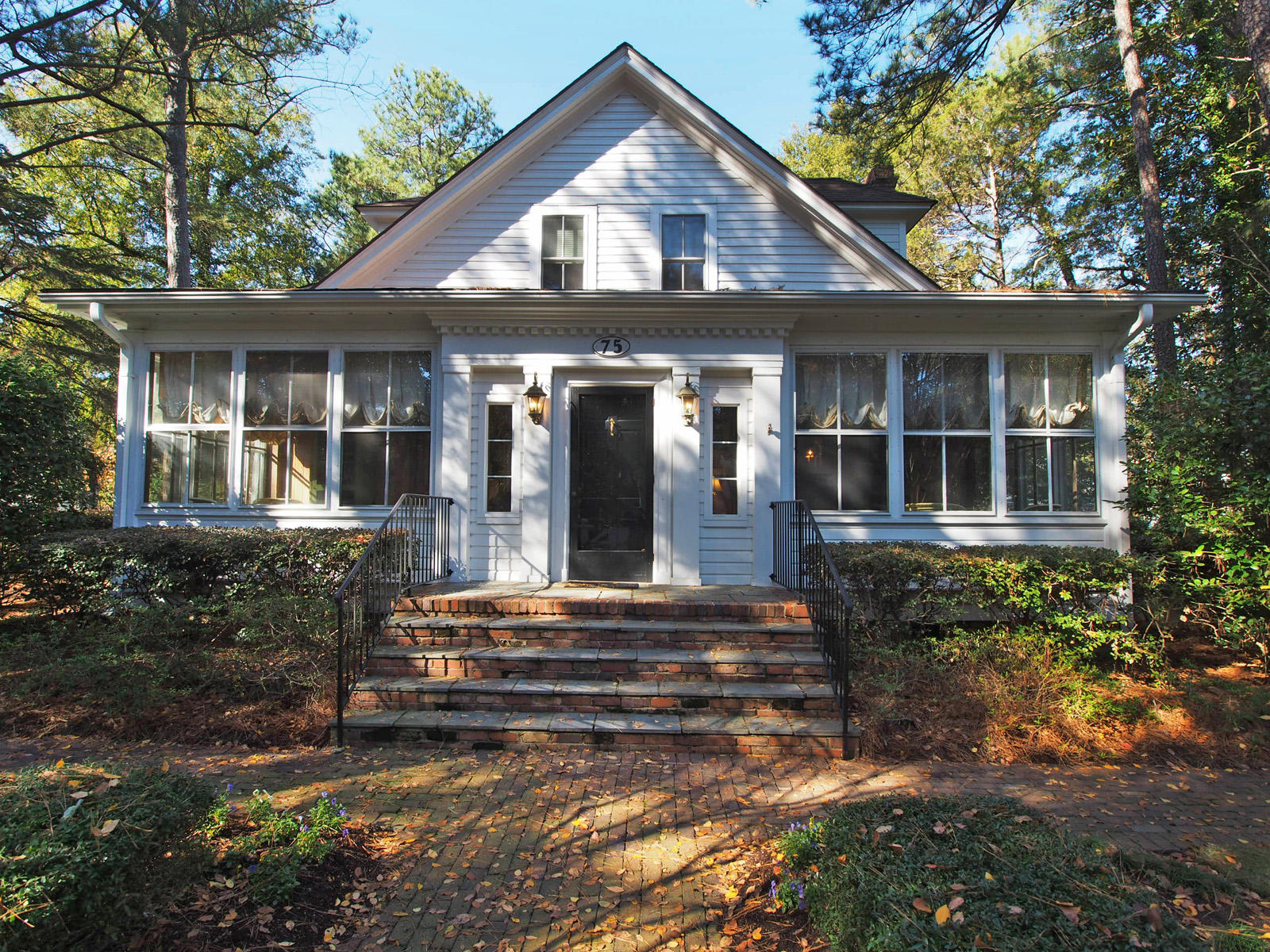 75 Cherokee Road Pinehurst, NC 28374 - Photo 2 of 77 entry1