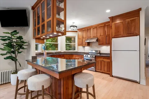 $1,550,000 | 1804 Elmwood Avenue, Wilmette, IL 60091