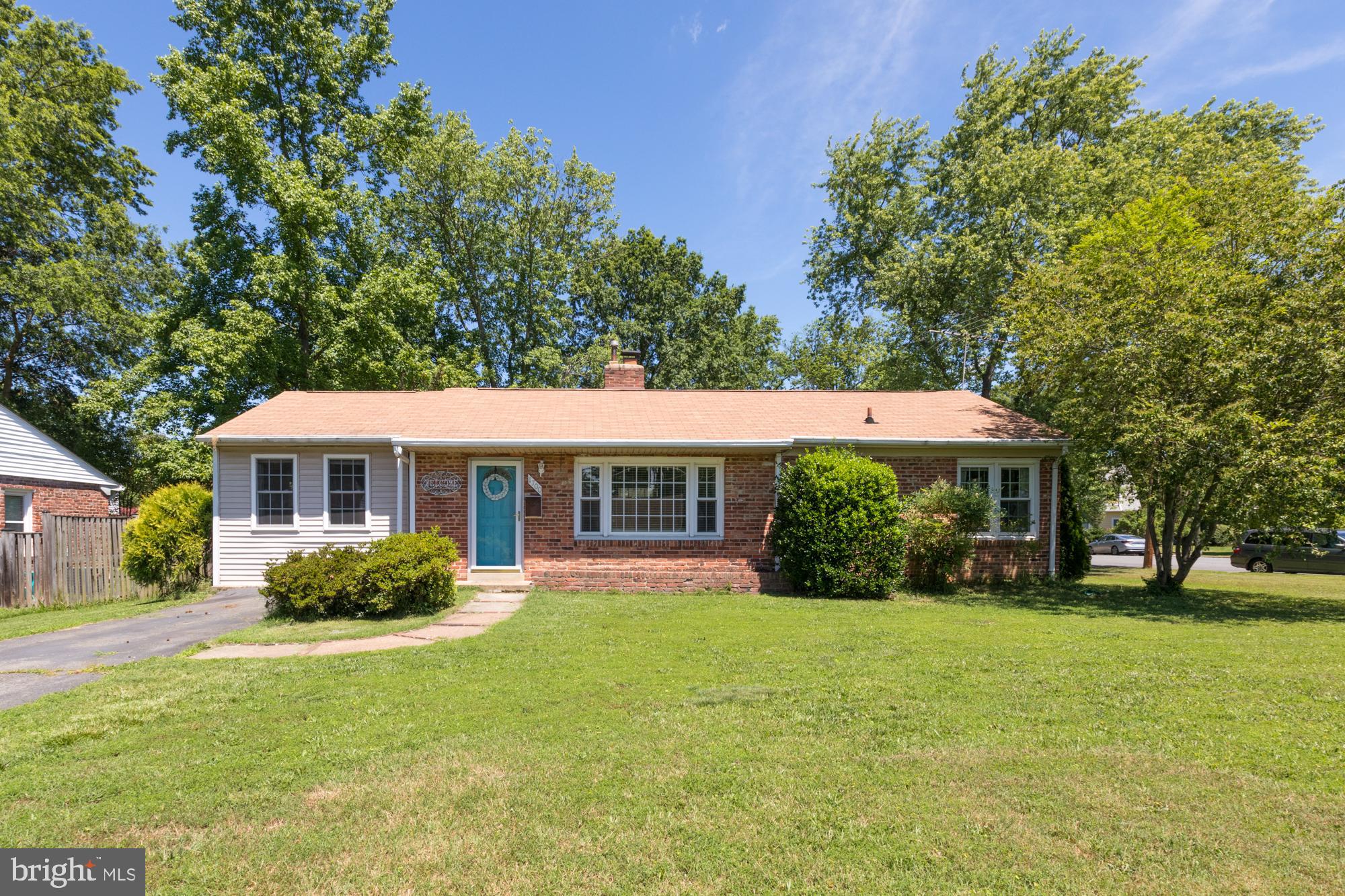 1700 Shenandoah Road Alexandria, VA 22308 - Photo 2 of 33