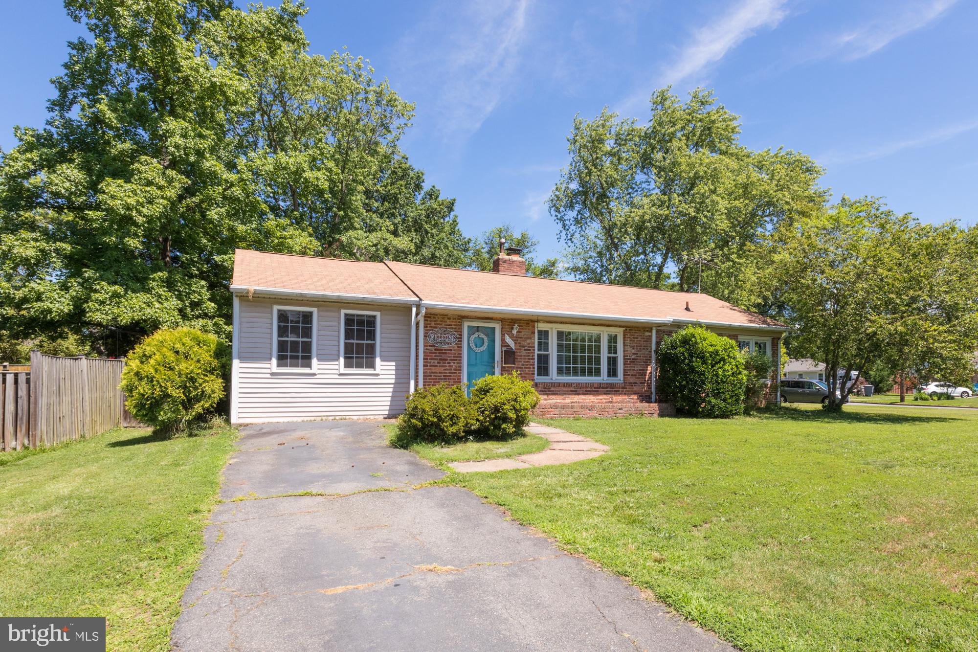 1700 Shenandoah Road Alexandria, VA 22308 - Photo 6 of 33