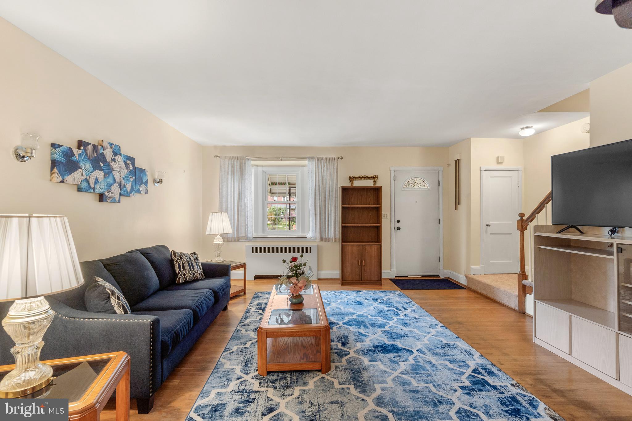 227 Westowne Road Baltimore, MD 21229 - Photo 2 of 18 Living Room