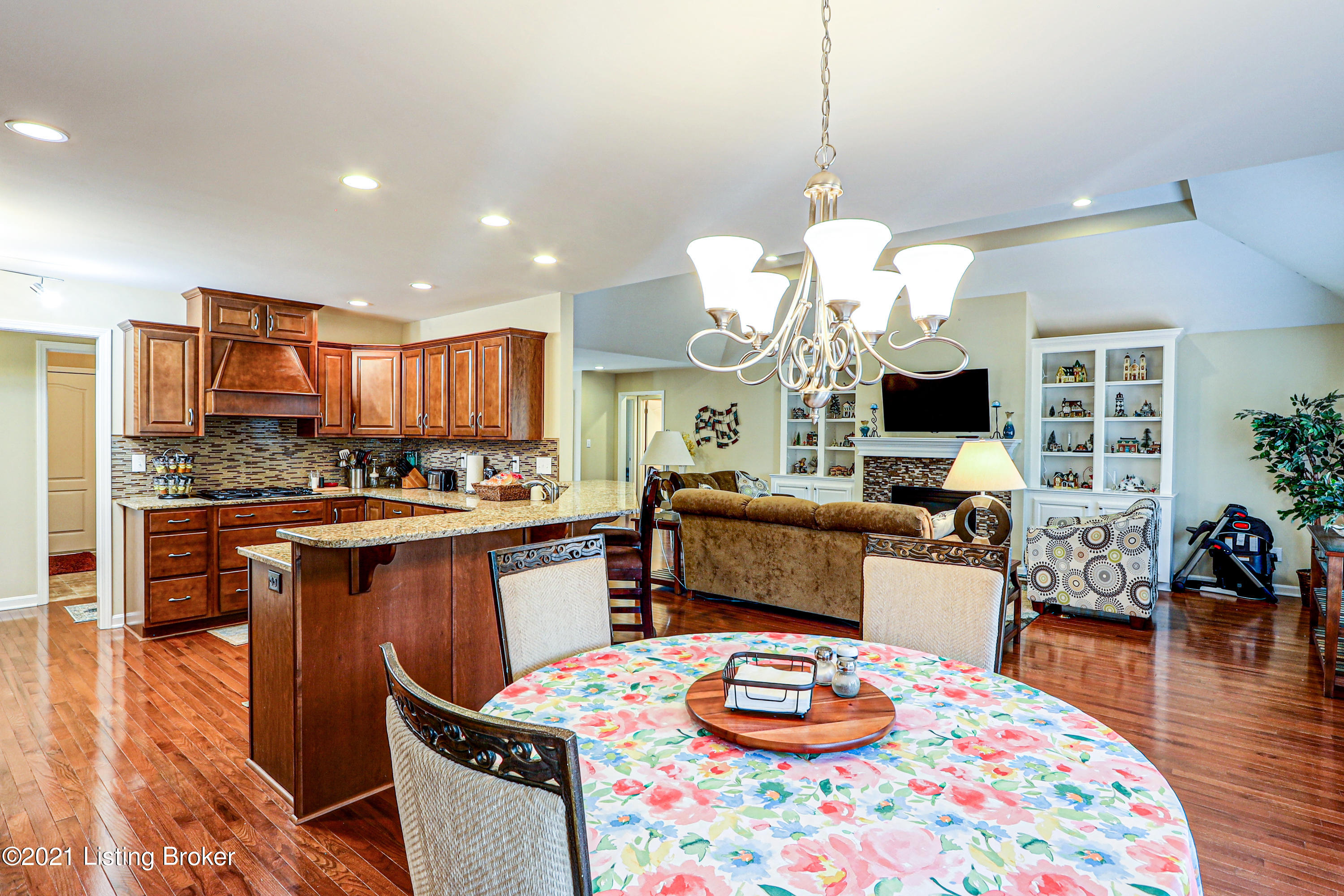 2706 Razor Ridge Court Louisville, KY 40299 - Photo 21 of 40 2706 razor ridge court (28 of 59)