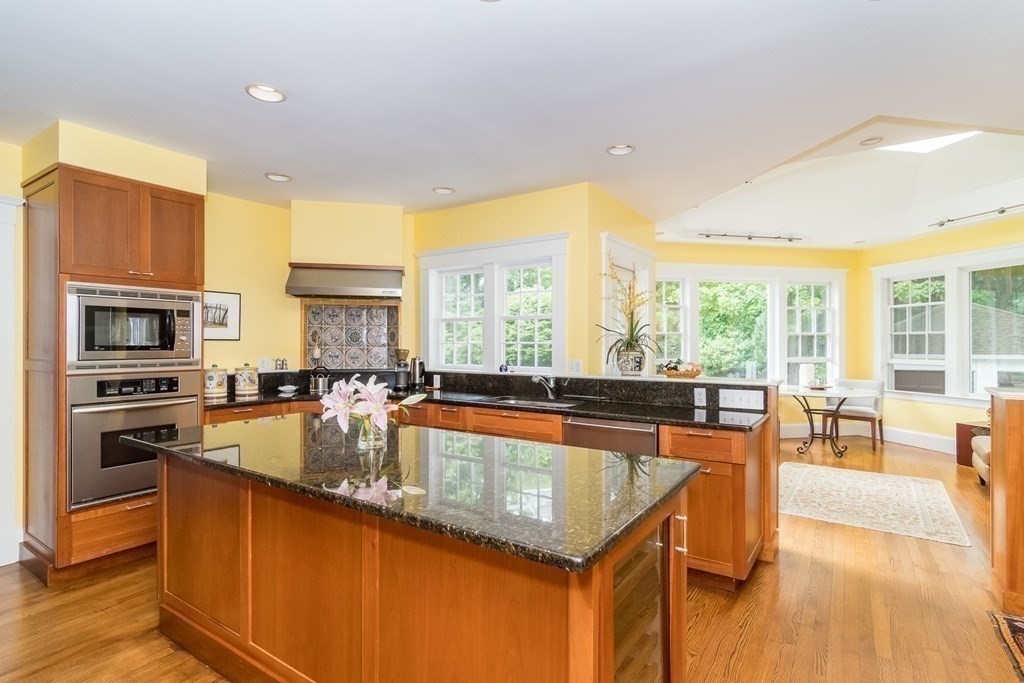 33 Risley Road Newton, MA 02465 - Photo 11 of 28