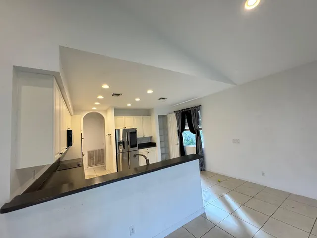 $3,500 | 4910 Southeast Askew Avenue, Stuart, FL 34997