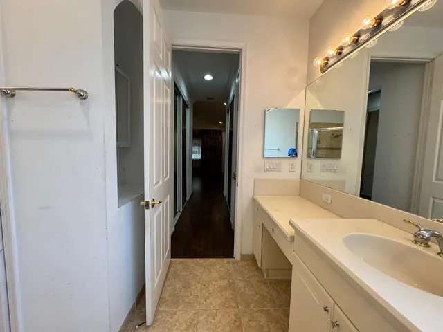 $3,500 | 4910 Southeast Askew Avenue, Stuart, FL 34997