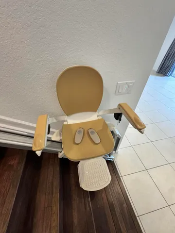 $3,500 | 4910 Southeast Askew Avenue, Stuart, FL 34997