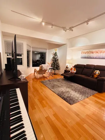 $538,000 | 6363 Christie Avenue, Unit 2122, Emeryville, CA 94608