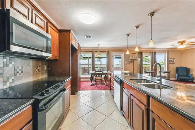 $255,000 | 333 Bertolino Drive, Kenner, LA 70065