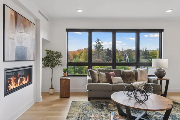 $1,950,000 | 222 Ferndale Road South, Unit 203, Wayzata, MN 55391