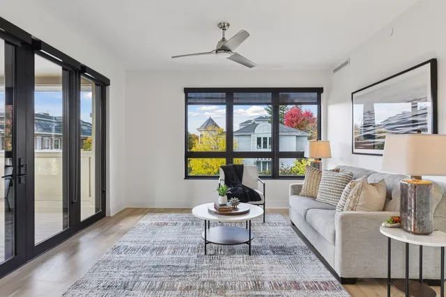 $1,950,000 | 222 Ferndale Road South, Unit 203, Wayzata, MN 55391