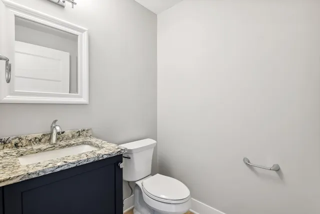 $1,950,000 | 222 Ferndale Road South, Unit 203, Wayzata, MN 55391