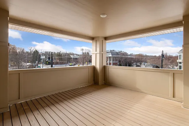 $1,950,000 | 222 Ferndale Road South, Unit 203, Wayzata, MN 55391