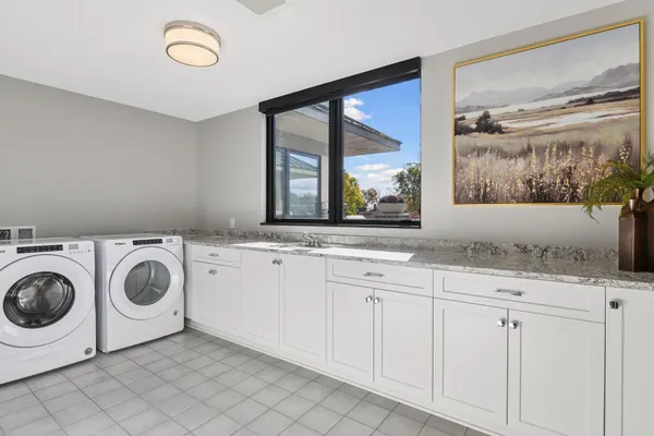 $1,950,000 | 222 Ferndale Road South, Unit 203, Wayzata, MN 55391