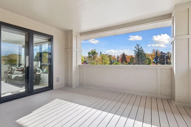 $1,950,000 | 222 Ferndale Road South, Unit 203, Wayzata, MN 55391