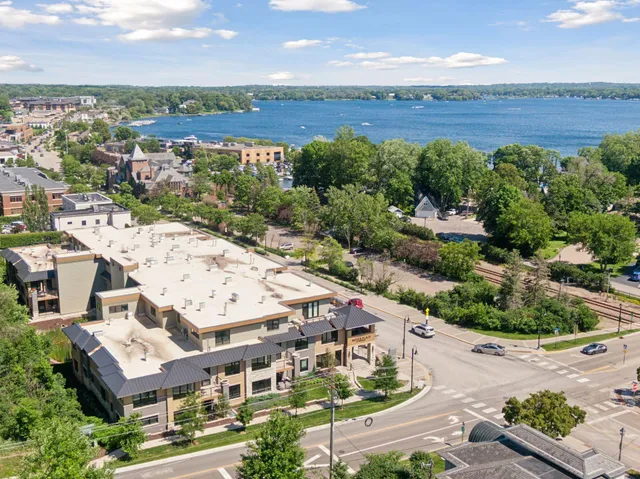 $1,950,000 | 222 Ferndale Road South, Unit 203, Wayzata, MN 55391