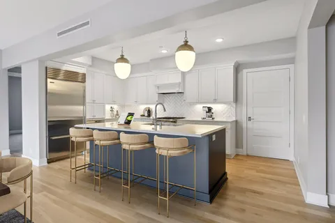 $1,950,000 | 222 Ferndale Road South, Unit 203, Wayzata, MN 55391