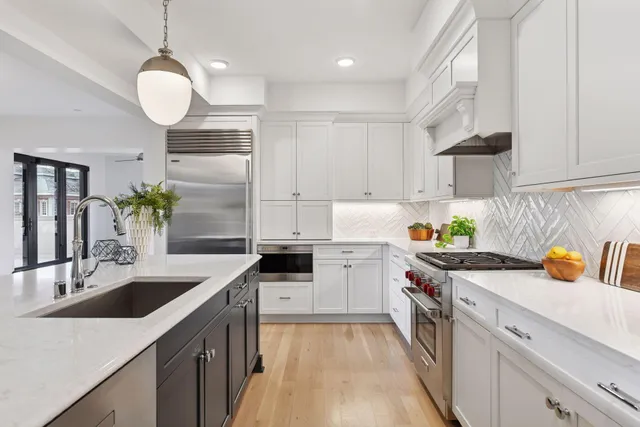 $1,950,000 | 222 Ferndale Road South, Unit 203, Wayzata, MN 55391