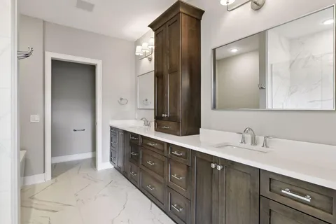 $1,950,000 | 222 Ferndale Road South, Unit 203, Wayzata, MN 55391