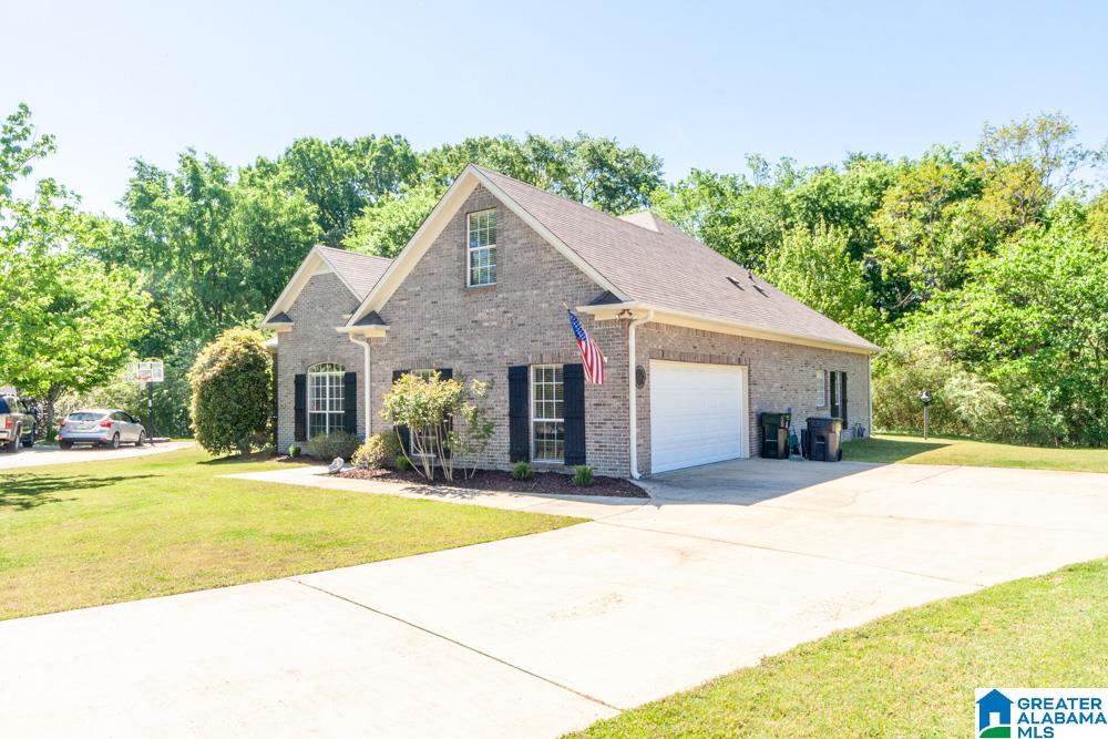 151 Heather Ridge Drive Pelham, AL 35124 - Photo 3 of 33