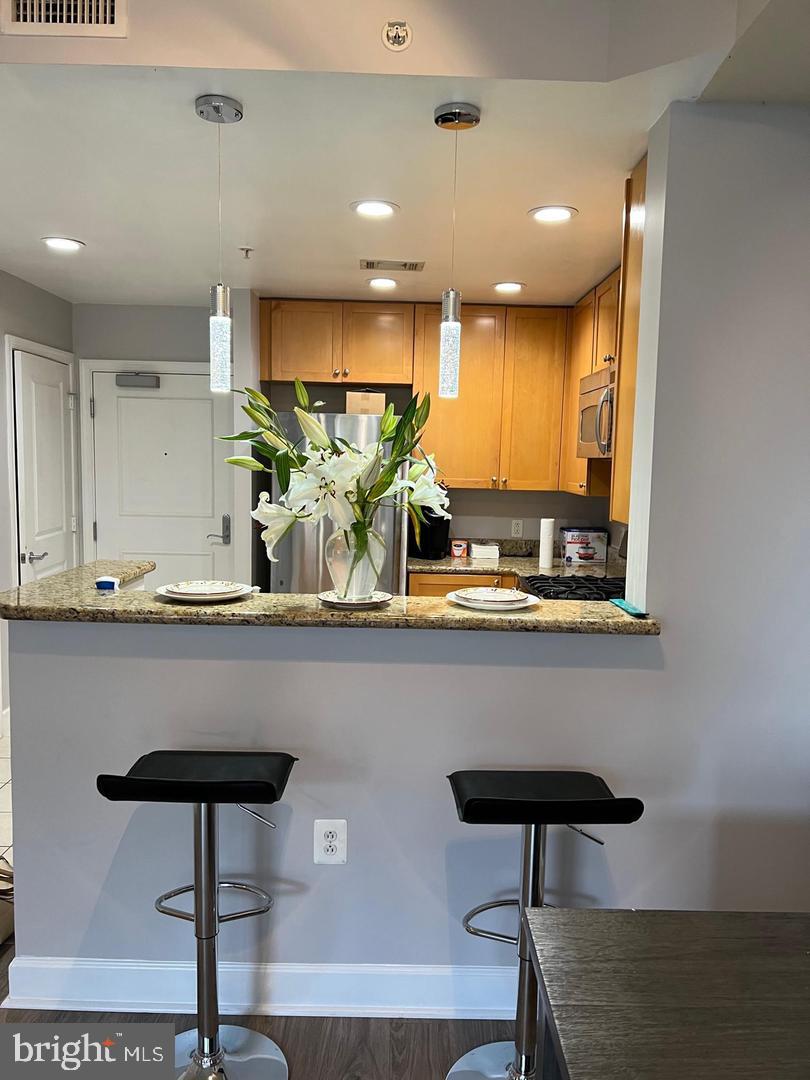 3650 South Glebe Road, Unit 347 Arlington, VA 22202 - Photo 18 of 46 kitchen