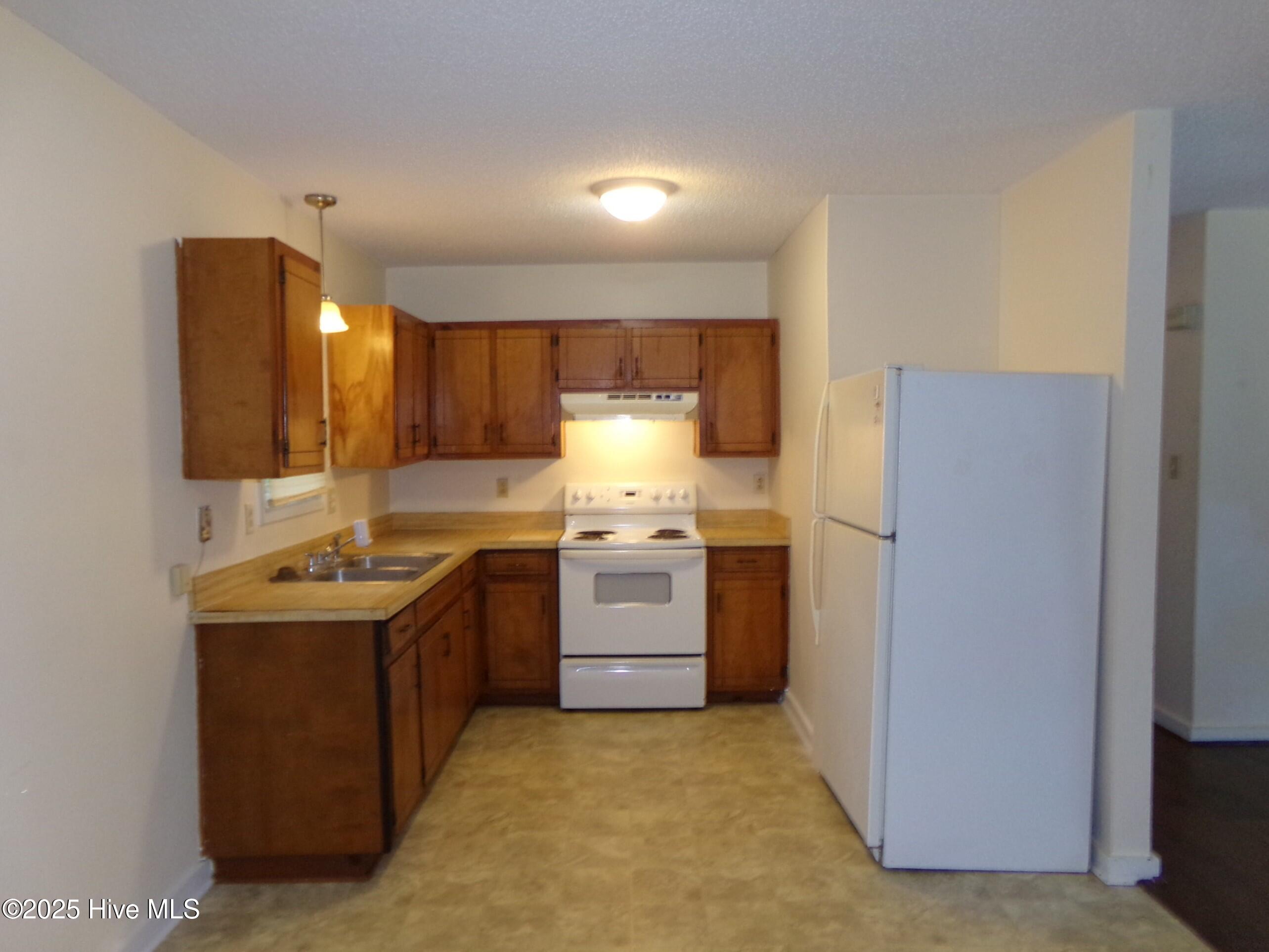 425 Rams Road Havelock, NC 28532 - Photo 5 of 25 100_0433