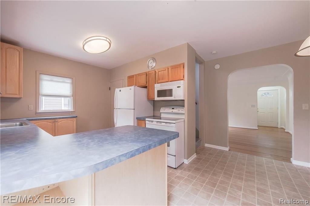 2865 Devondale Road Rochester Hills, MI 48309 - Photo 11 of 38