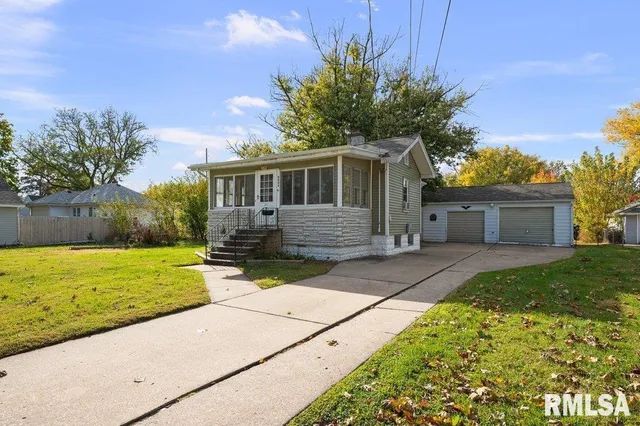 $65,000 | 2400 32nd Street, Rock Island, IL 61201