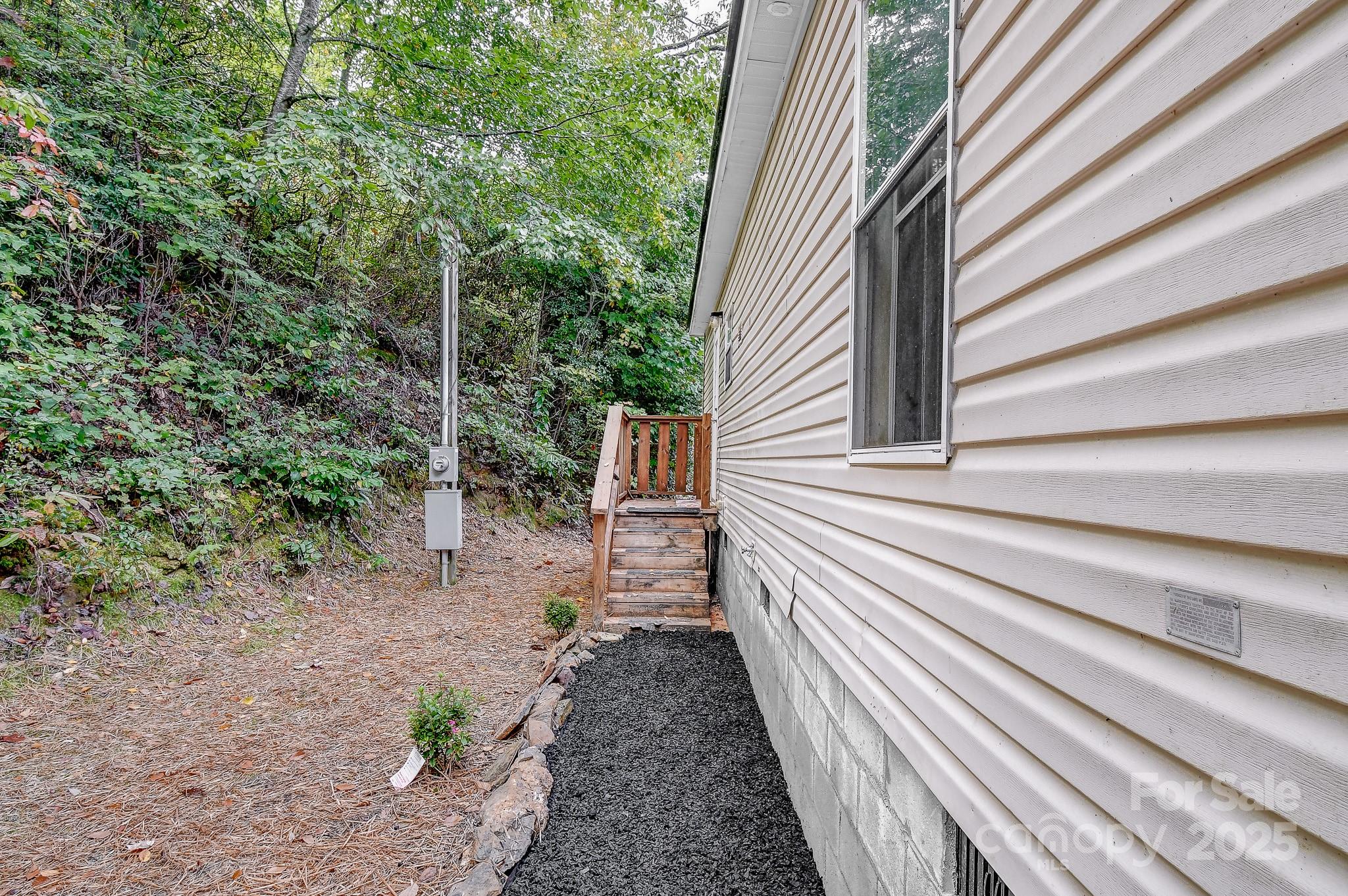 1655 Laurel Mountain View Road Flat Rock, NC 28731 - Photo 4 of 28