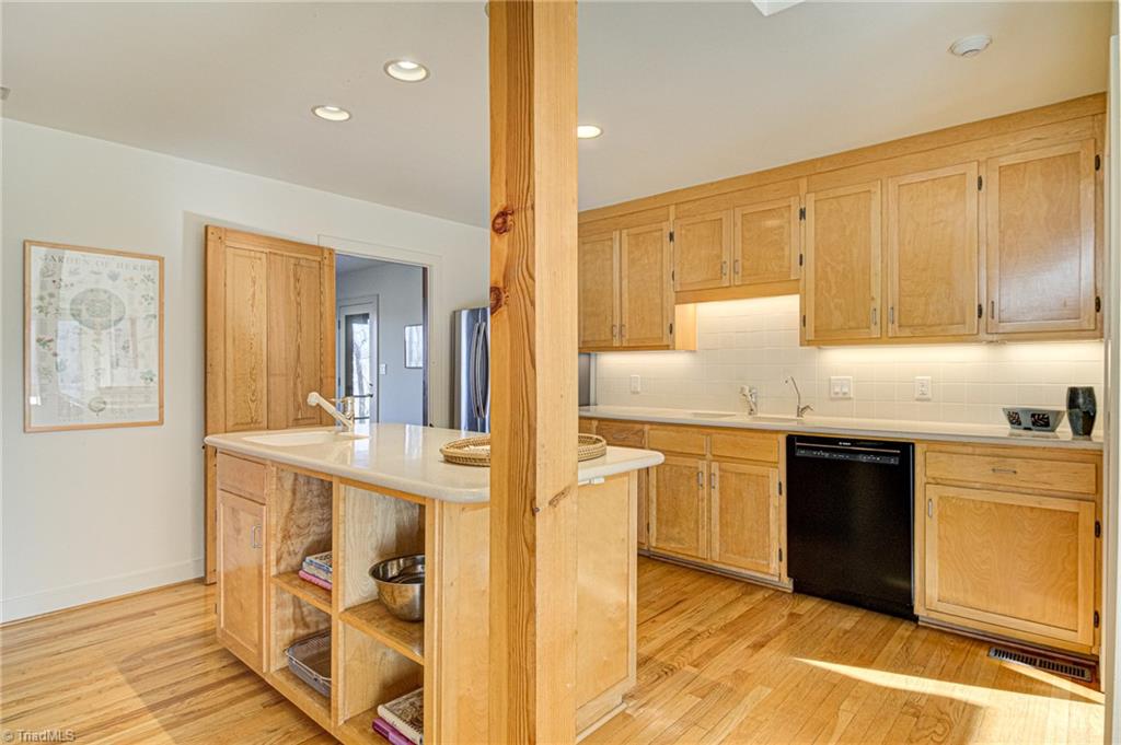 9090 River Path Road Lewisville, NC 27023 - Photo 22 of 50 Kitchen