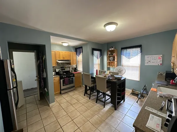 $3,100 | 158 Neponset Avenue, Unit 1, Boston, MA 02122
