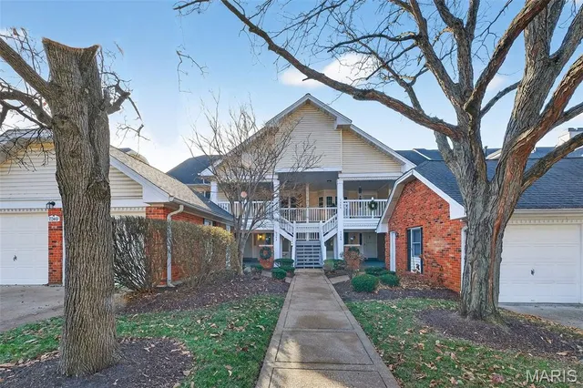 $305,000 | 7344 Whitehall Colonial Lane, St. Louis, MO 63119